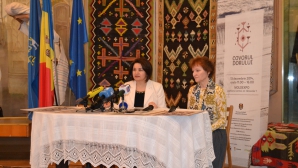 Tradiții care nu se pierd! Zeci de țesături moldovenești vor fi expuse la Târgul "Covorul Dorului"