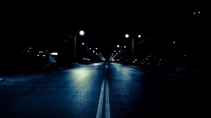 Agitaţie printre internauţi. Într-un oraş din Rusia noaptea a apărut "Zâna Drumurilor" (VIDEO)