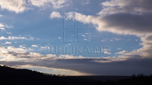 METEO 15 decembrie. Precipitaţiile ne ocolesc, însă mercurul scade în termometre