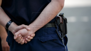 Doi minori din Capitală au ajuns pe mâna polițiștilor. Ce au îndrăznit să facă în timpul nopții