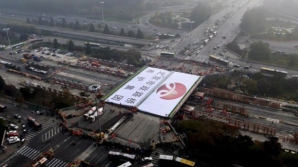 UIMITOR! Vezi cum au reconstruit chinezii un pod în 43 de ore (VIDEO)