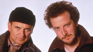 DE NERECUNOSCUT! Cum arată acum hoţii din "Home Alone"