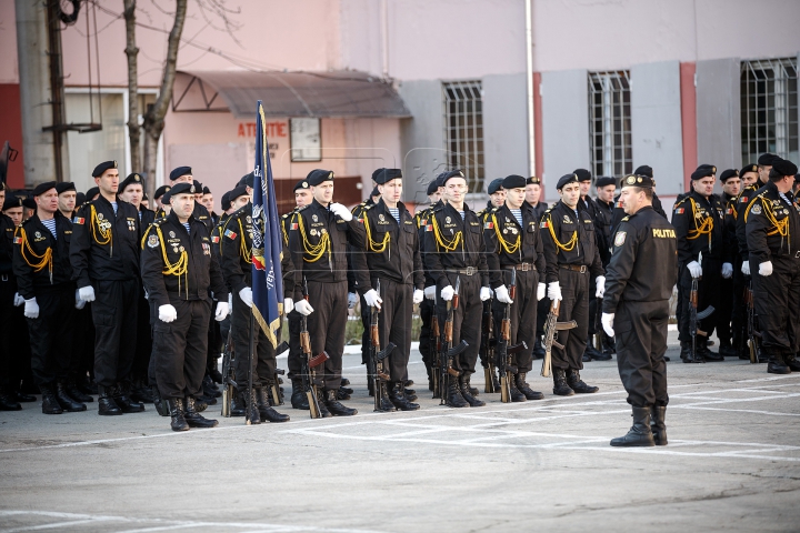 FOCURI DE ARMĂ şi INFRACTORI REŢINUŢI! Brigada "Fulger", în acţiune (FOTOREPORT/VIDEO)