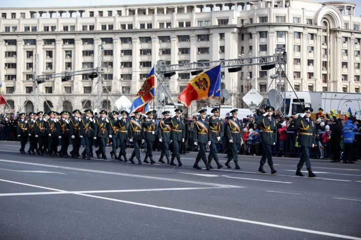 PARADĂ DE AMPLOARE! Militari din Republica Moldova şi alte ţări au defilat la Bucureşti (FOTOREPORT)