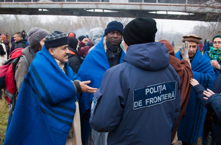 În aşteptarea refugiaţilor. Poliţiştii de frontieră îşi fac planuri cum să le facă faţă (FOTO) 