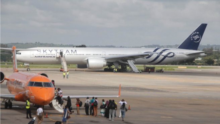 Autorităţile Kenyei au găsit la bordul unui avion al Air France o "bombă" (FOTO)