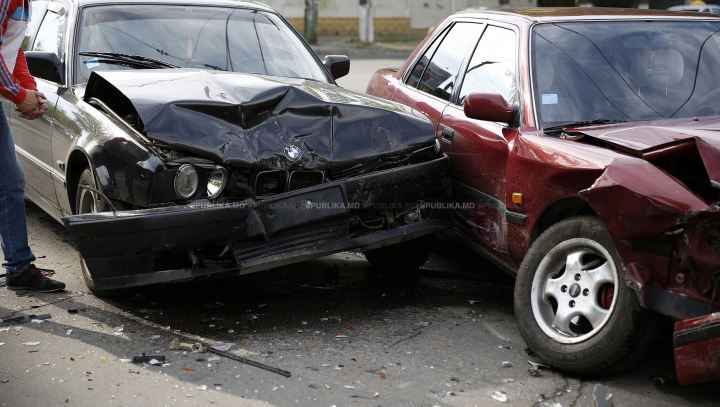 SFIDEAZĂ ORICE EXPLICAŢIE: TOP 10 cele mai ciudate accidente rutiere (VIDEO)