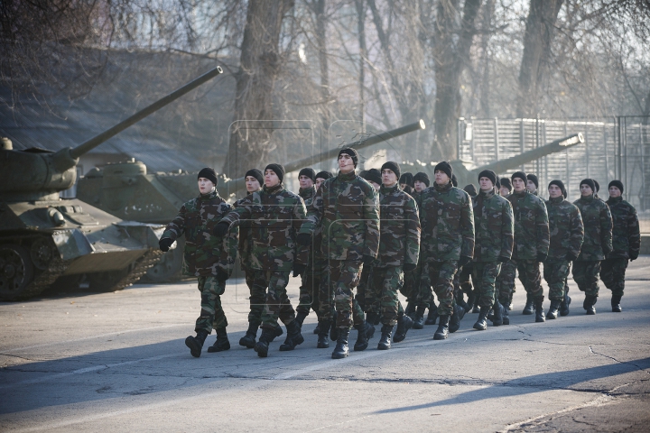 Pregătiri intense. FOTOREPORT din culisele celor care abia aşteaptă să devină adevăraţi soldaţi