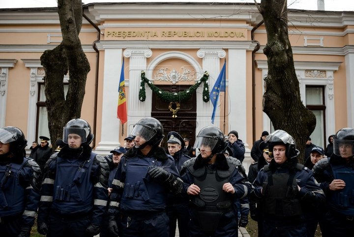 De la Condrița, la Chișinău. Ce au făcut Usatîi și susținătorii săi la Reședința de Stat (FOTOREPORT)