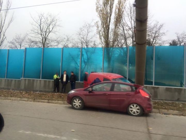 Accident la Telecentru. Mai multe maşini au fost avariate (FOTO/VIDEO) 