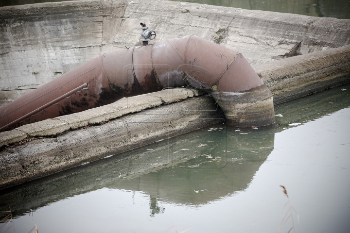 Premierul interimar: Lacul Ghidighici ar putea fi păzit de Armata Naţională (FOTO)