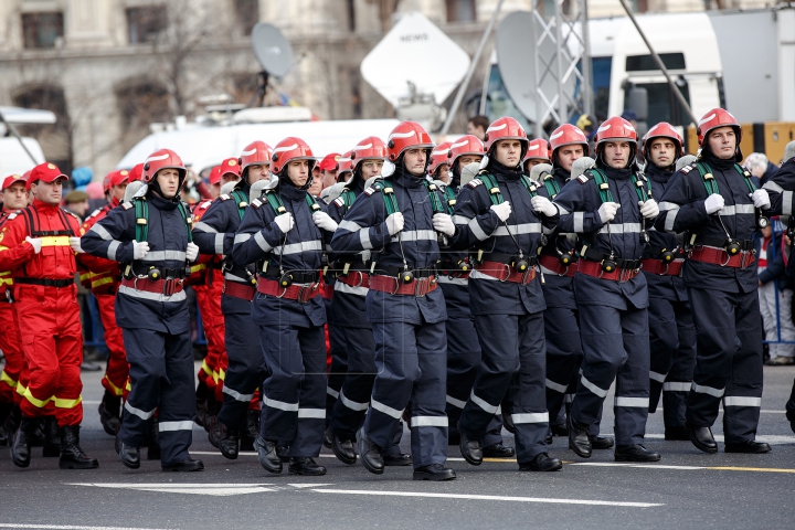 PARADĂ DE AMPLOARE! Militari din Republica Moldova şi alte ţări au defilat la Bucureşti (FOTOREPORT)