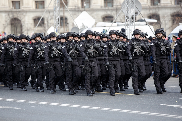 PARADĂ DE AMPLOARE! Militari din Republica Moldova şi alte ţări au defilat la Bucureşti (FOTOREPORT)