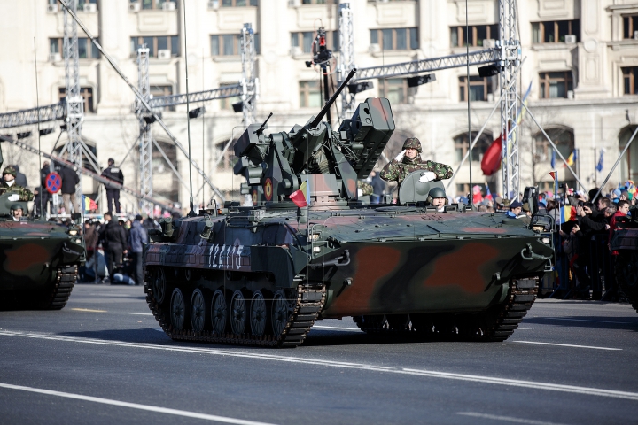 PARADĂ DE AMPLOARE! Militari din Republica Moldova şi alte ţări au defilat la Bucureşti (FOTOREPORT)