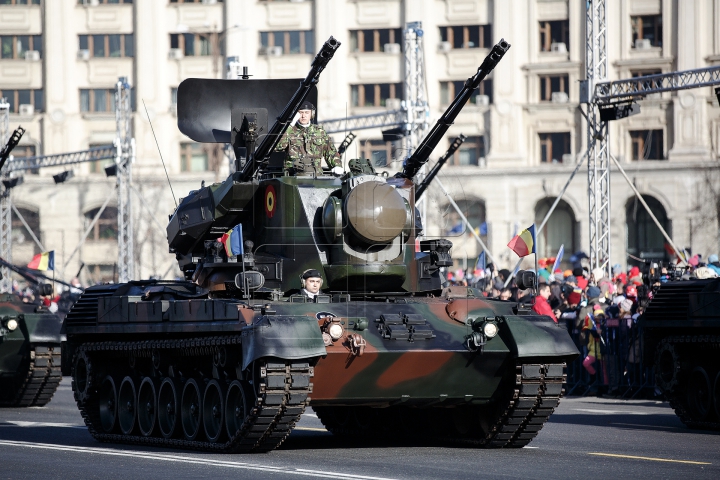 PARADĂ DE AMPLOARE! Militari din Republica Moldova şi alte ţări au defilat la Bucureşti (FOTOREPORT)