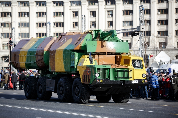 PARADĂ DE AMPLOARE! Militari din Republica Moldova şi alte ţări au defilat la Bucureşti (FOTOREPORT)