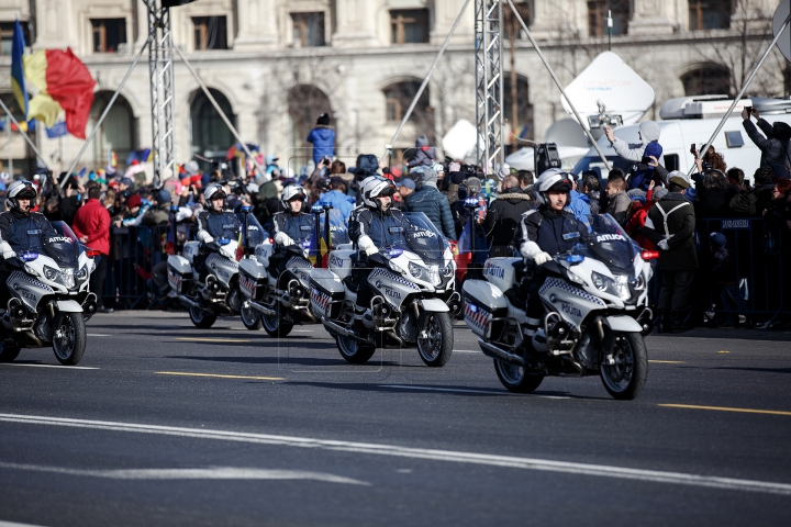 PARADĂ DE AMPLOARE! Militari din Republica Moldova şi alte ţări au defilat la Bucureşti (FOTOREPORT)