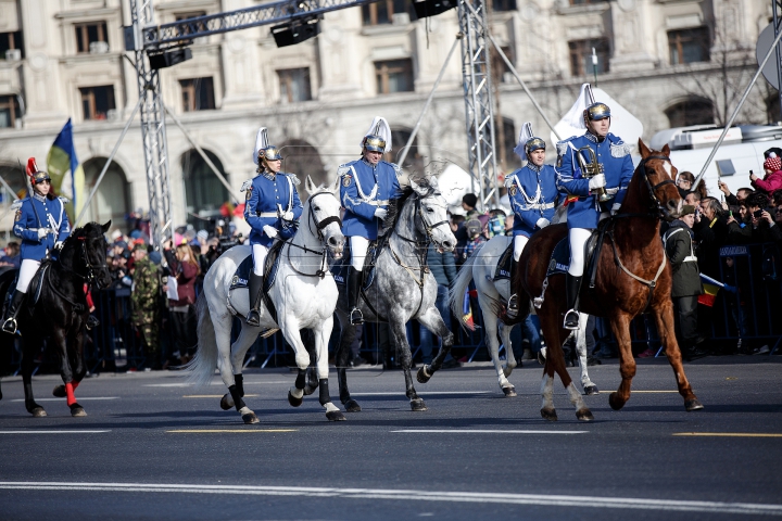 PARADĂ DE AMPLOARE! Militari din Republica Moldova şi alte ţări au defilat la Bucureşti (FOTOREPORT)