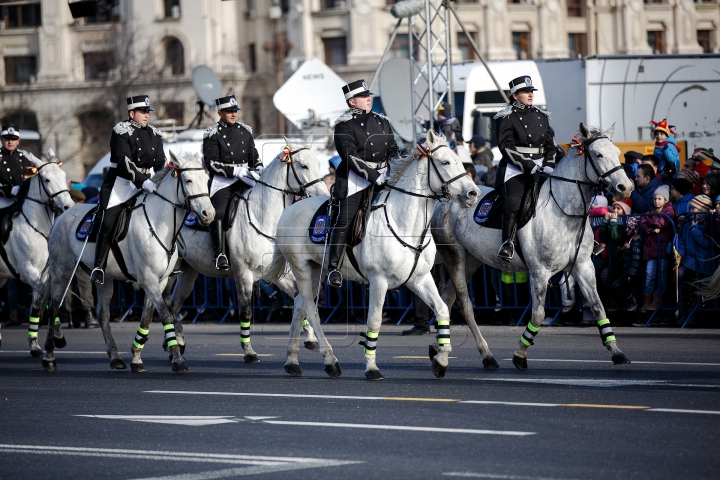 PARADĂ DE AMPLOARE! Militari din Republica Moldova şi alte ţări au defilat la Bucureşti (FOTOREPORT)