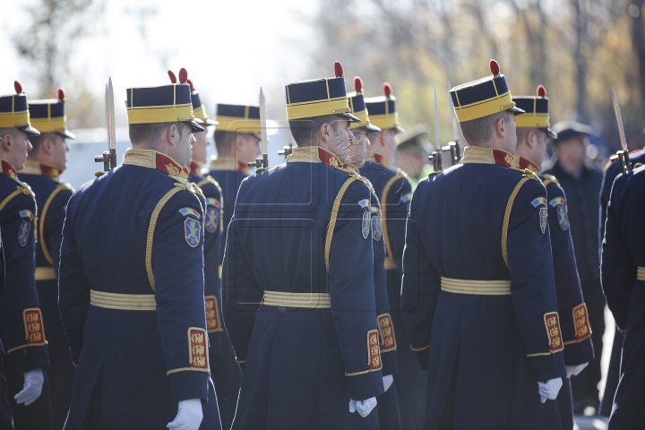 PARADĂ DE AMPLOARE! Militari din Republica Moldova şi alte ţări au defilat la Bucureşti (FOTOREPORT)