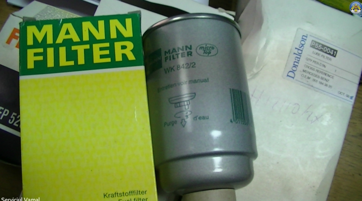 Vameşii au confiscat un lot de mărfuri care nu au fost declarate de un şofer de microbuz la Leuşeni