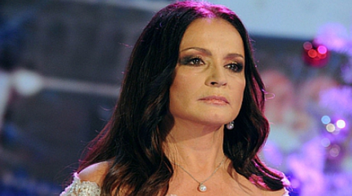 Sofia Rotaru s-a prăbuşit sub Pomul de Crăciun (FOTO/VIDEO)