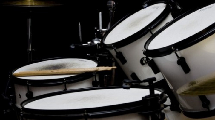 "Fii mai bun de Crăciun". Visul unui toboșar de doar cinci anișori a devenit realitate