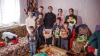 BUCURIE FĂRĂ MARGINI! O familie cu opt copii a primit daruri de la compania "General Media Group" (FOTO)