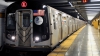 NO COMMENT! Un tânăr s-a dezbrăcat în metroul din New York. Ce a urmat a uimit pe toți (VIDEO)