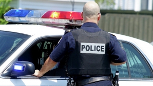 Utilizarea excesivă a forței în SUA! Imagini VIDEO în care un tânăr de culoare a fost împușcat de un polițist