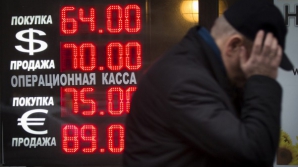 FĂRĂ PRECEDENT. Valuta rusească se prăbuşeşte în hău: Un EURO costă 94 de ruble