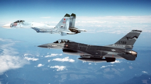 Un avion militar american şi unul rusesc, la un pas de coliziune în apropiere de Moldova