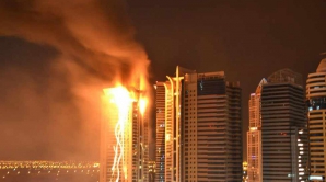 INCENDIU DE PROPORȚII în Dubai în noaptea de Revelion. Un om a murit