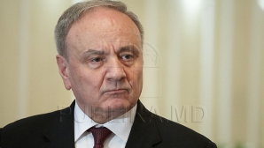 MOMENT TENSIONANT! Şeful statului, aşteptat cu un răspuns privind candidatul pentru funcţia de premier