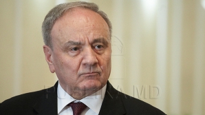 Privirile se îndreaptă spre Timofti. Ce spun analiştii despre tentativa eşuată din Parlament
