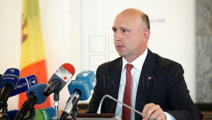 Filip: "Prima tranşă de bani acordată de România ţării noastre va ajunge înaintea unui acord cu FMI"