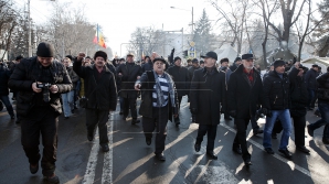 PROCES PENAL după bătaia din bar. Bătăuşii din Platforma "DA" vor da explicaţii anchetatorilor 