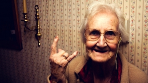 Cum să te bucuri de viaţă: 20 de sfaturi de la oameni trecuţi de 60 de ani