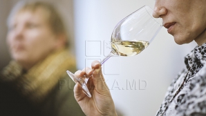 Renunți la alcool, primești bani! Primarul din Puhoi vrea să-și ajute localnicii să renunțe la vicii