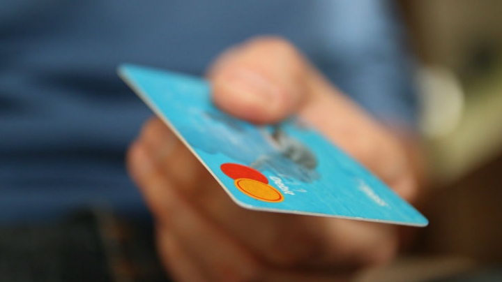 REVOLUŢIONAR. Prima ţară din Europa în care plăţile cash ar putea dispărea