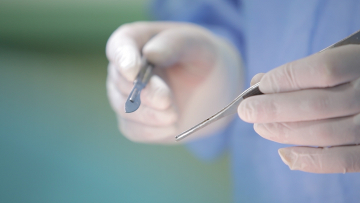 Caz șocant în Râmnicu Vâlcea: Un doctor i-a tăiat gâtul unui coleg chiar în sala de operații