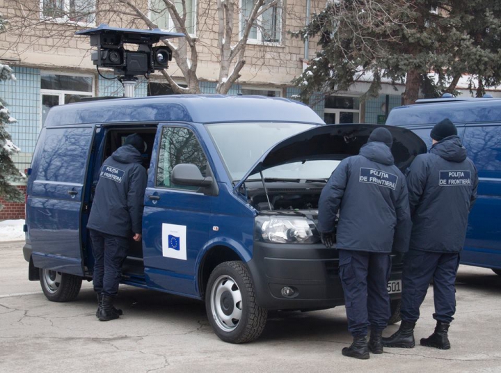 Hotarul va fi mai bine păzit! Poliţia de frontiera a primit nouă maşini noi (FOTO)