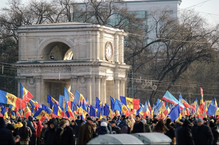 Un nou protest nelipsit de incidente. Totul despre evenimentul de astăzi organizat în Capitală (FOTO)