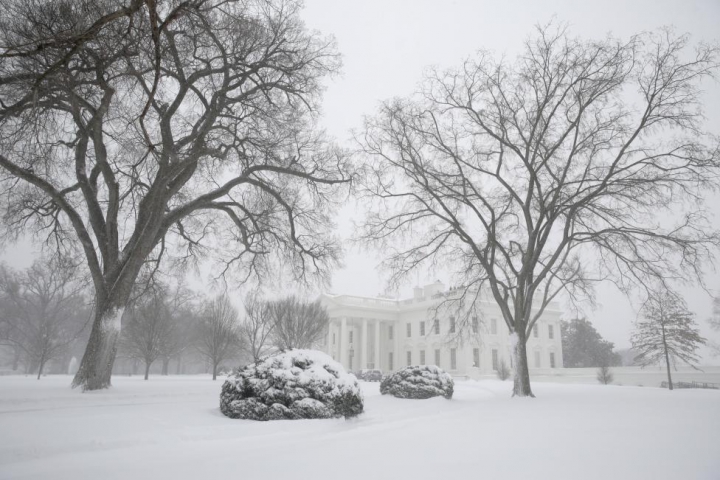 Ninsorile în SUA continuă să facă victime: 41 de oameni au murit (FOTOREPORT, 60 de poze)