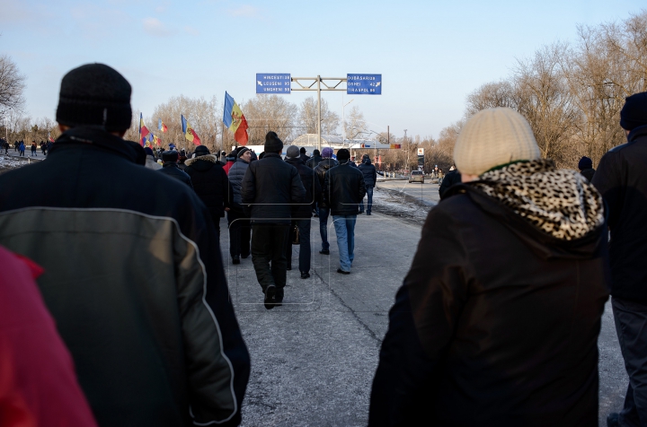 Un nou protest nelipsit de incidente. Totul despre evenimentul de astăzi organizat în Capitală (FOTO)