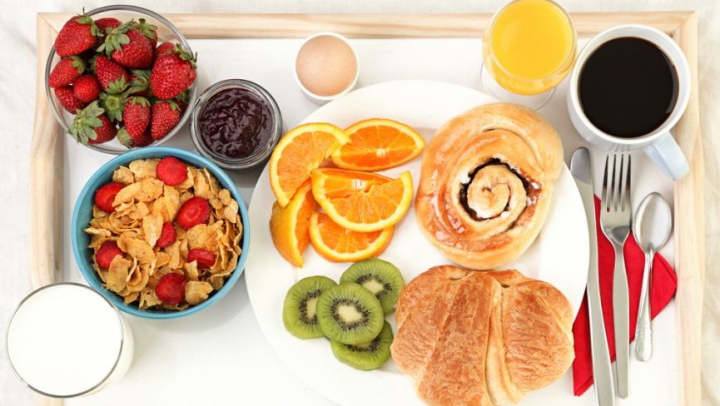 Zece alimente pe care să nu le mănânci niciodată dimineaţa