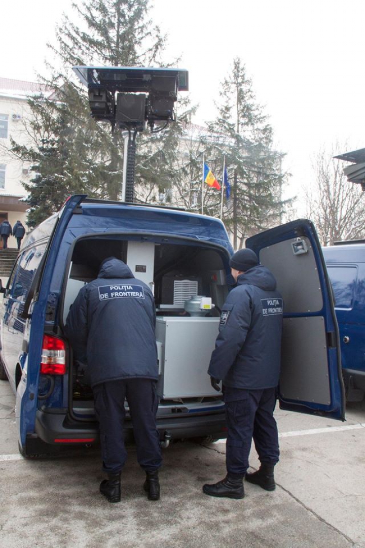 Hotarul va fi mai bine păzit! Poliţia de frontiera a primit nouă maşini noi (FOTO)