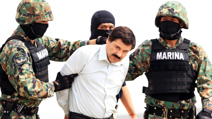 NO COMMENT: Imagini din timpul reținerii traficantului de droguri Joaquin "El Chapo" Guzman (VIDEO)