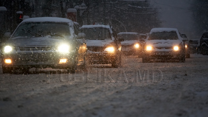 INFOTRAFIC: Polei pe străzile din Capitală. Cum se circulă în această seară