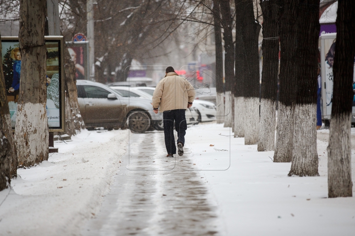 Chişinăul sub zăpadă. Imagini frumoase surprinse de fotograful Publika (FOTOREPORT)   